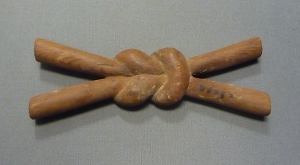A knot amulet found at Hatshepsut's mortuary temple